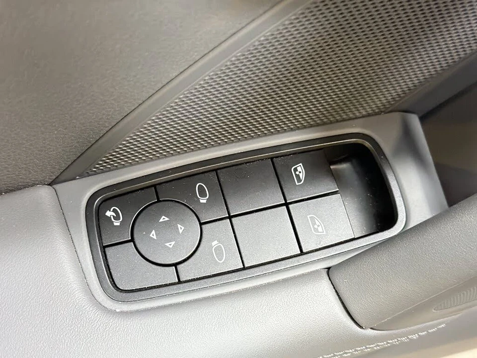 2024 Porsche 992 Carrera - Image 21 of 31