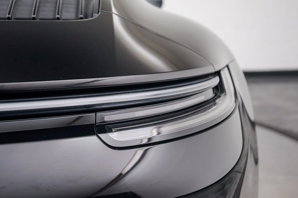 2024 Porsche 992 Carrera - Image 11 of 31