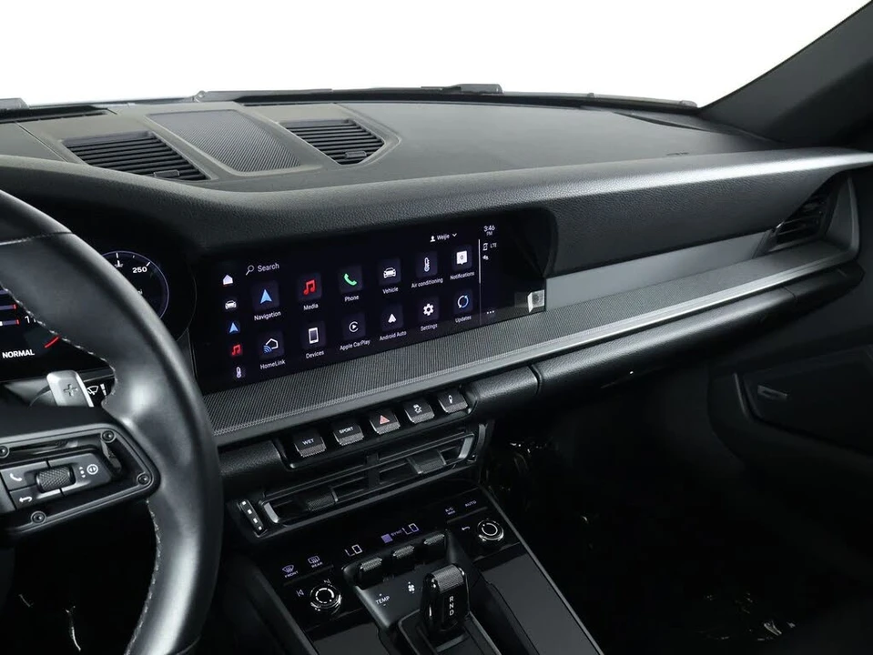 2024 Porsche 992 Carrera - Image 13 of 31