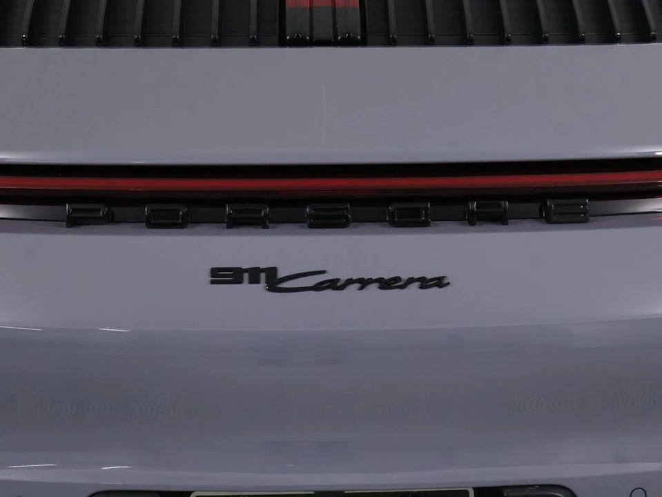 2024 Porsche 992 Carrera - Image 22 of 31