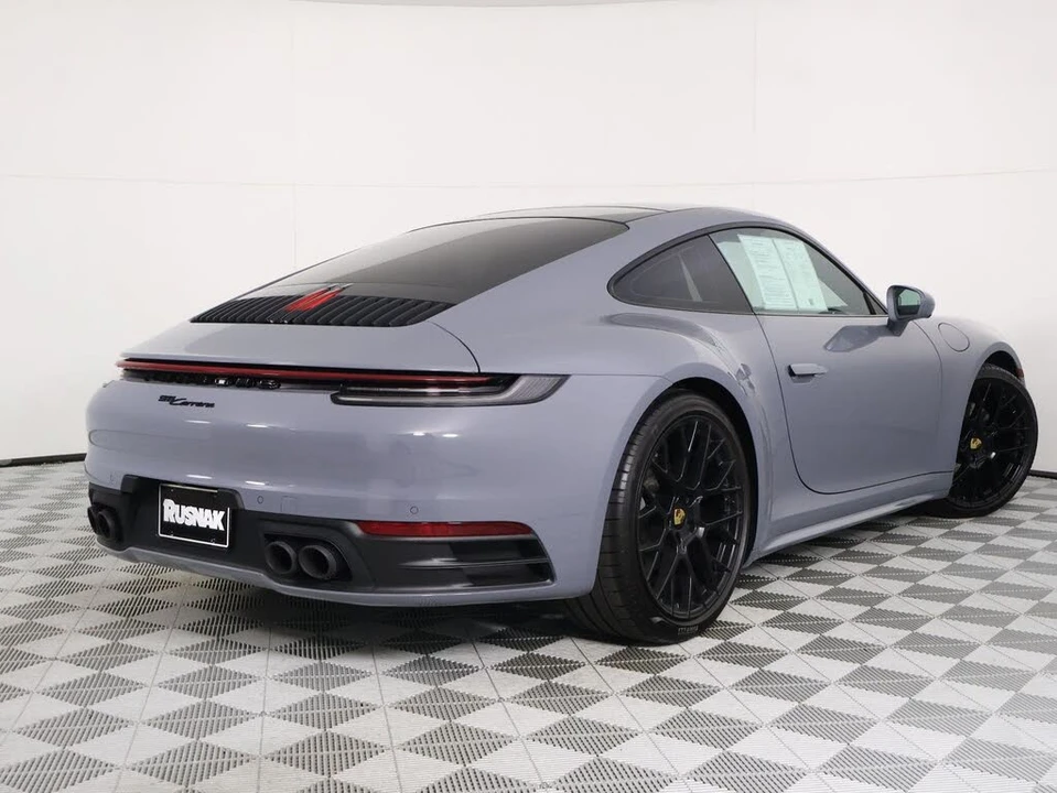2024 Porsche 992 Carrera - Image 7 of 31