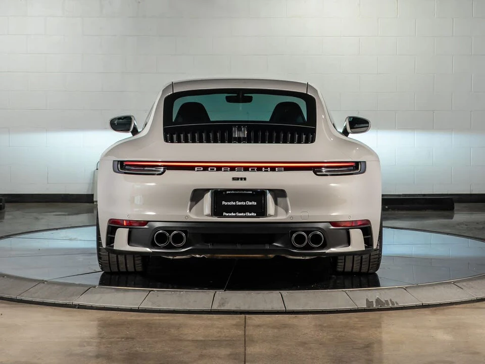 2024 Porsche 992 Carrera - Image 10 of 31