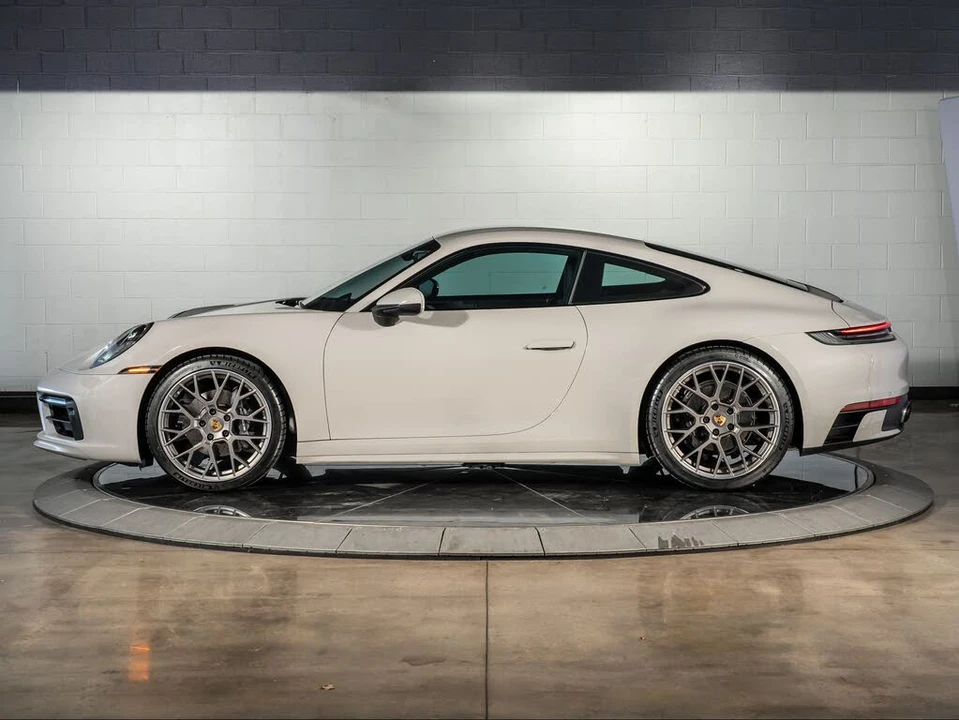 2024 Porsche 992 Carrera - Image 2 of 31