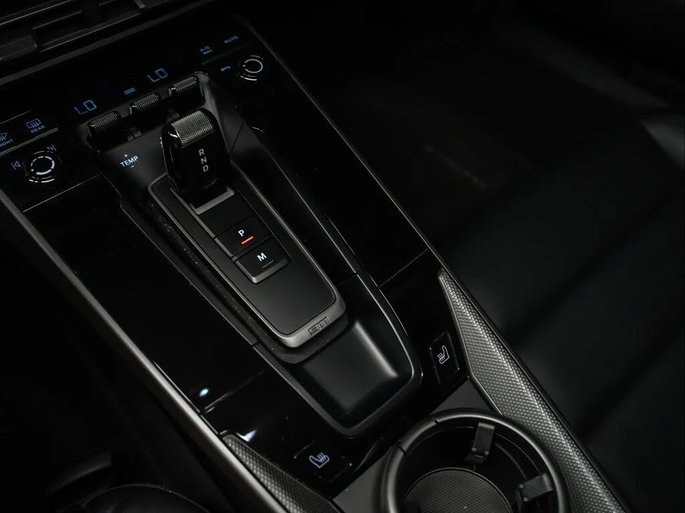 2024 Porsche 992 Carrera - Image 23 of 31