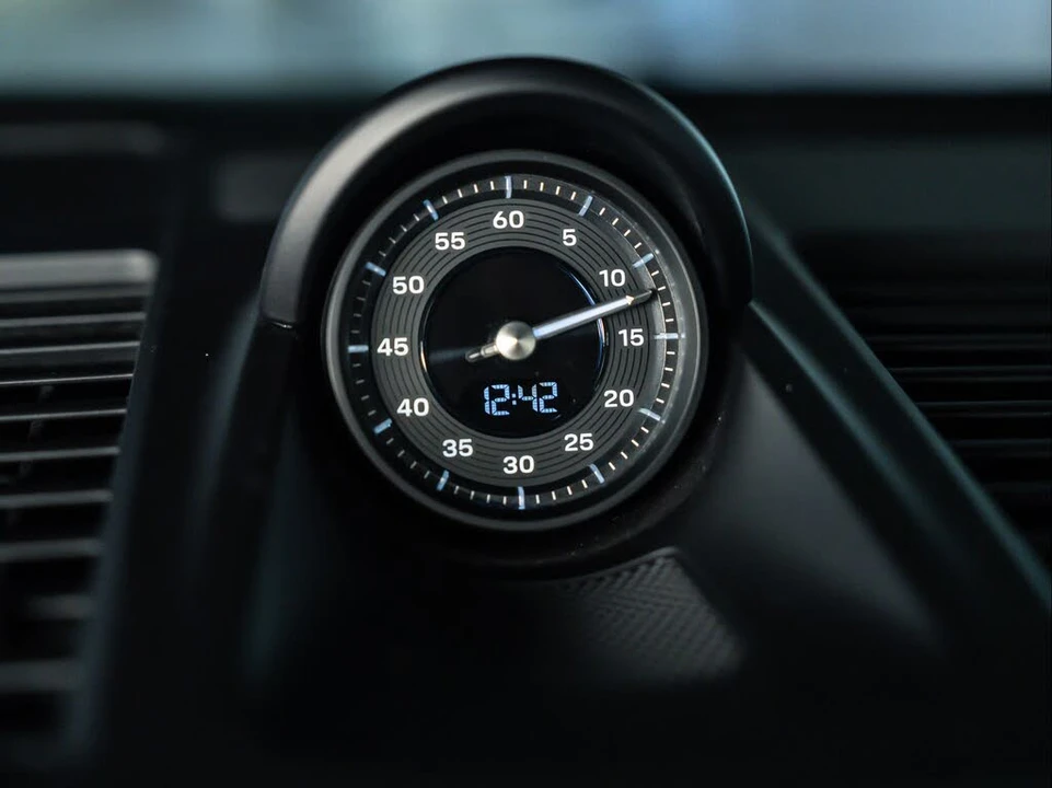 2024 Porsche 992 Carrera - Image 26 of 31