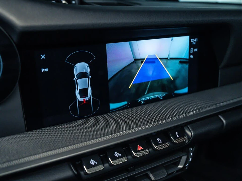 2024 Porsche 992 Carrera - Image 24 of 31