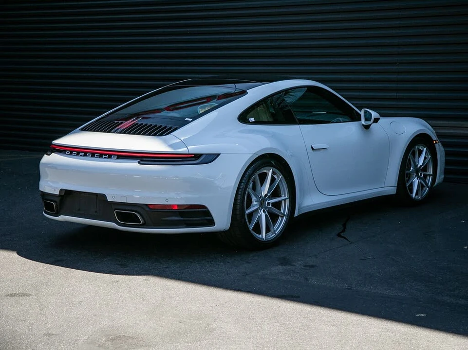 2024 Porsche 992 Carrera - Image 9 of 25