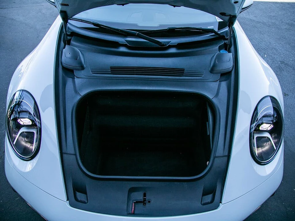 2024 Porsche 992 Carrera - Image 22 of 25