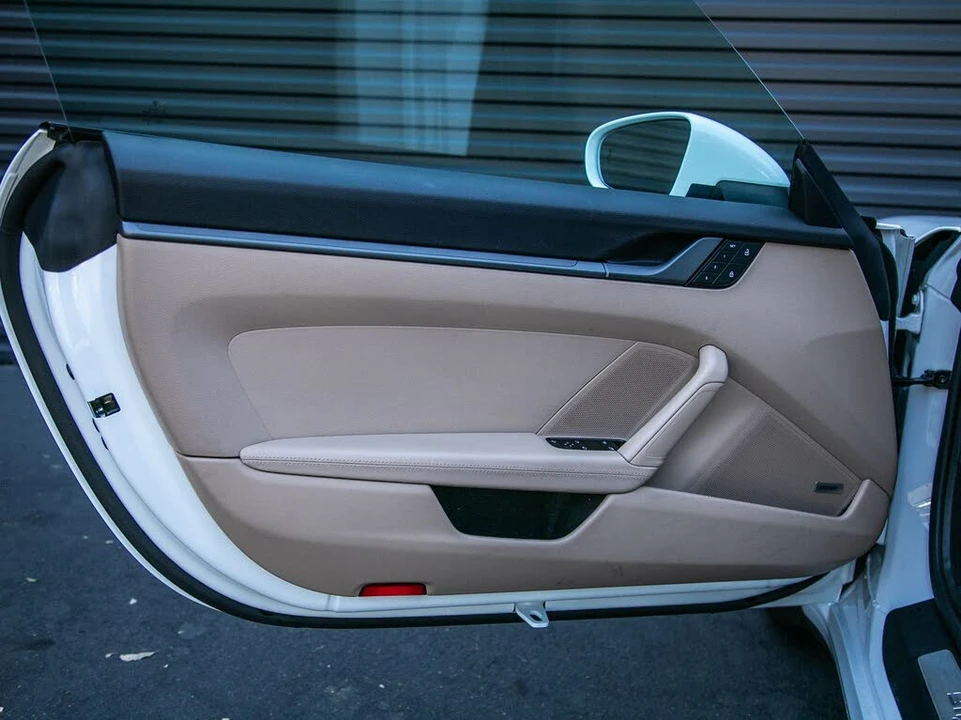 2024 Porsche 992 Carrera - Image 18 of 25