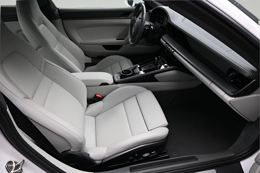 2024 Porsche 992 Carrera - Image 10 of 31