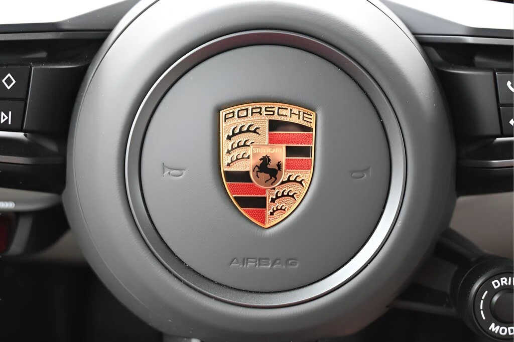 2024 Porsche 992 Carrera - Image 24 of 31