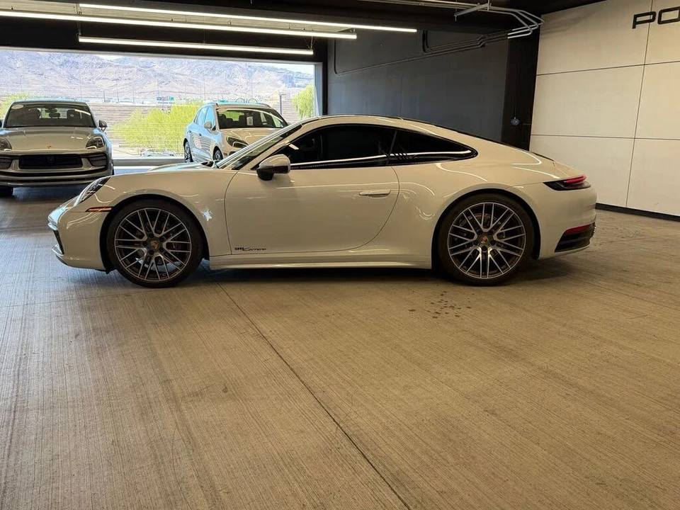 2024 Porsche 992 Carrera - Image 2 of 8