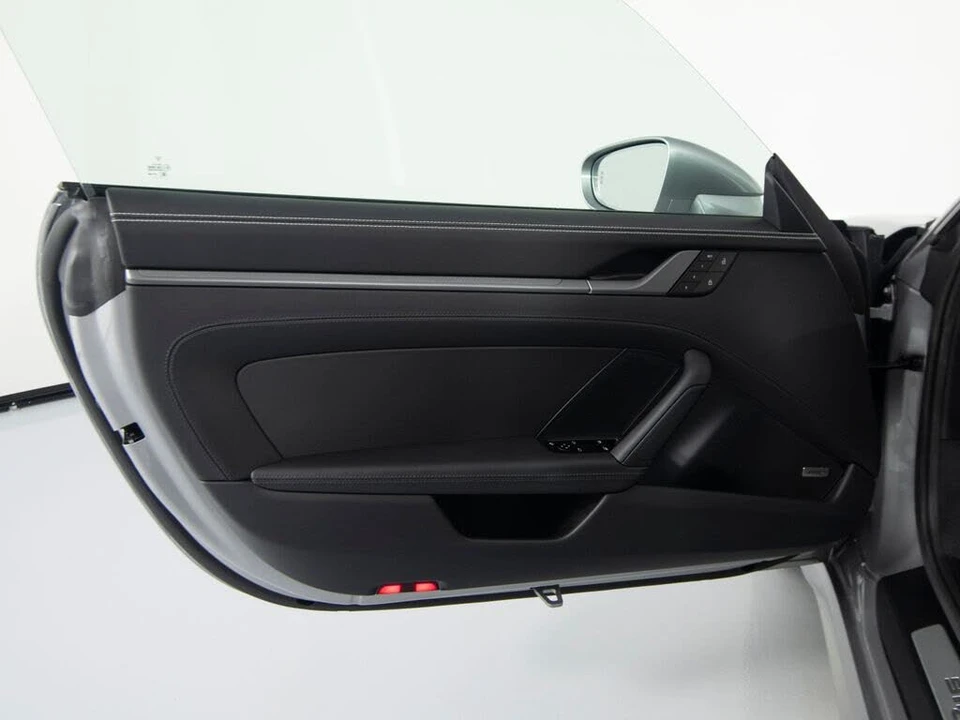 2024 Porsche 992 Carrera - Image 19 of 31