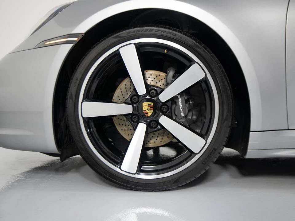 2024 Porsche 992 Carrera - Image 15 of 31