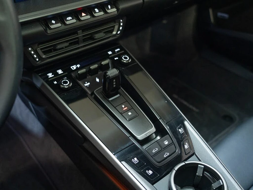 2024 Porsche 992 Carrera - Image 22 of 27