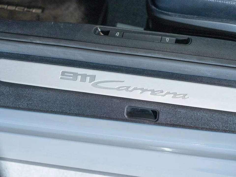 2024 Porsche 992 Carrera - Image 12 of 27