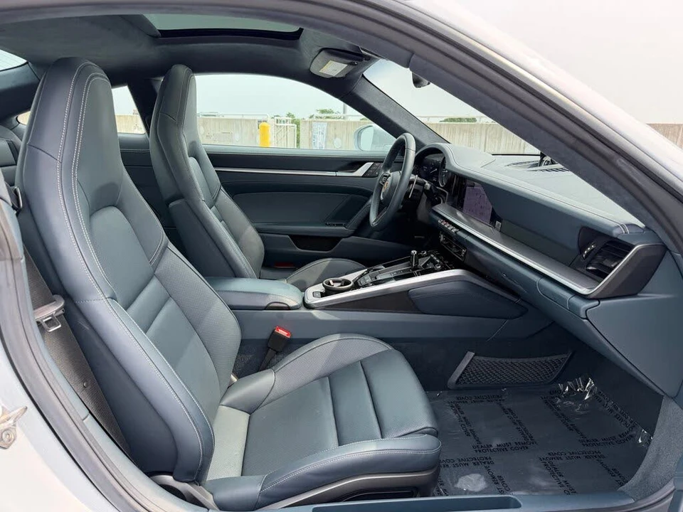 2024 Porsche 992 Carrera - Image 21 of 30