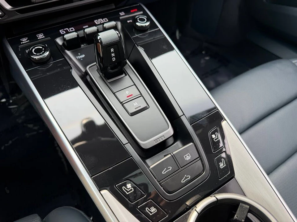 2024 Porsche 992 Carrera - Image 14 of 30