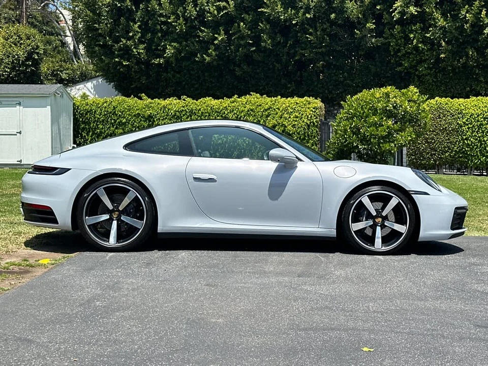 2024 Porsche 992 Carrera - Image 8 of 30