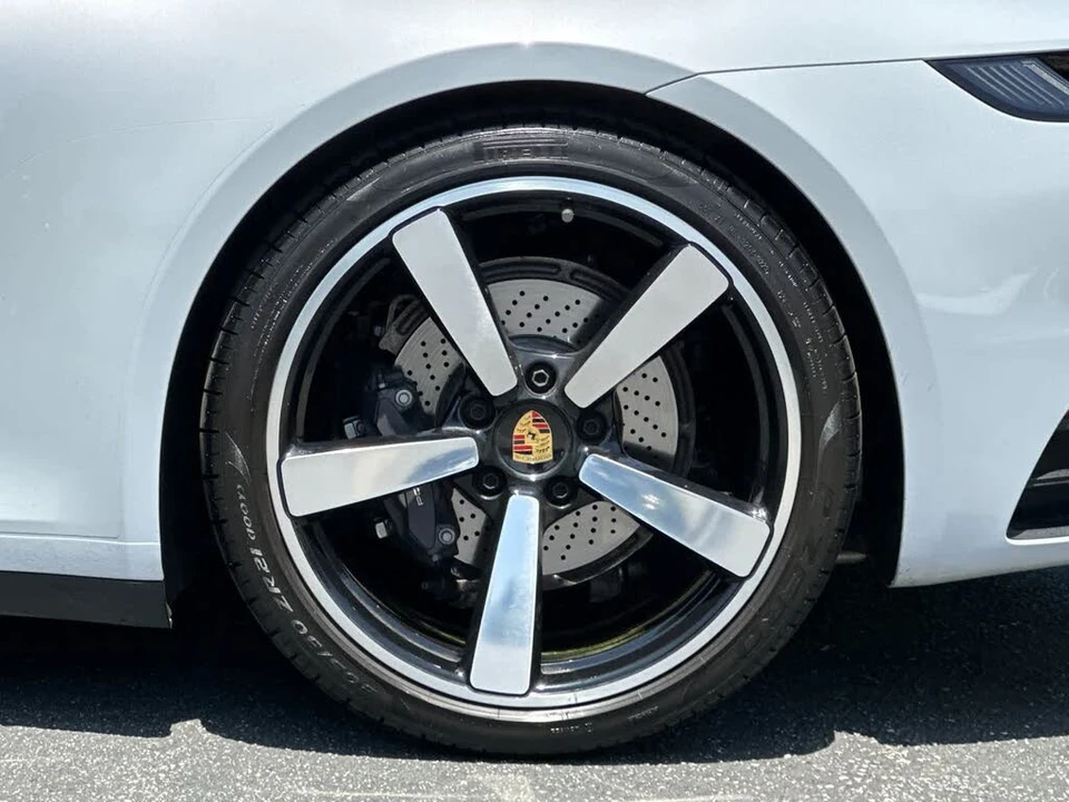 2024 Porsche 992 Carrera - Image 27 of 30
