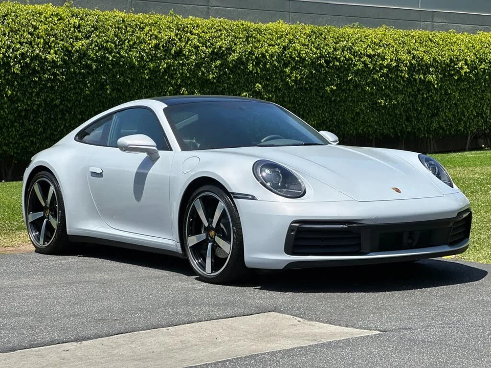 2024 Porsche 992 Carrera - Image 9 of 30