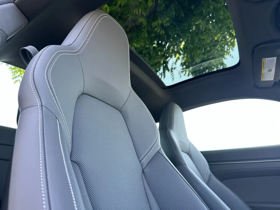 2024 Porsche 992 Carrera - Image 14 of 30