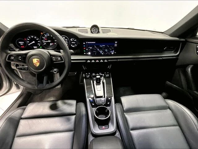 2024 Porsche 992 Carrera - Image 17 of 31