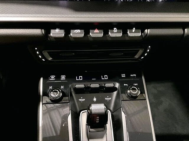 2024 Porsche 992 Carrera - Image 26 of 31