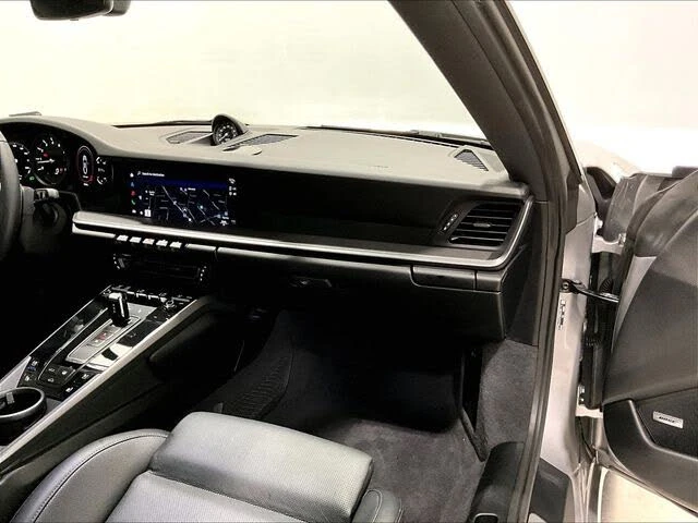 2024 Porsche 992 Carrera - Image 18 of 31