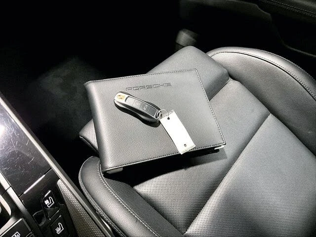2024 Porsche 992 Carrera - Image 14 of 31