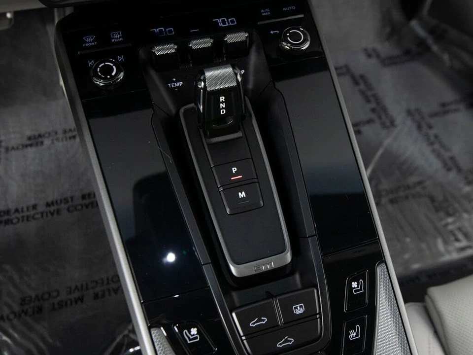 2024 Porsche 992 Carrera - Image 28 of 31
