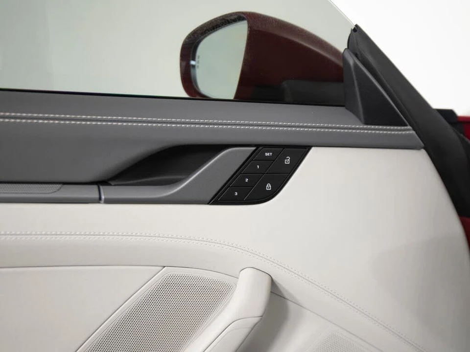 2024 Porsche 992 Carrera - Image 19 of 31