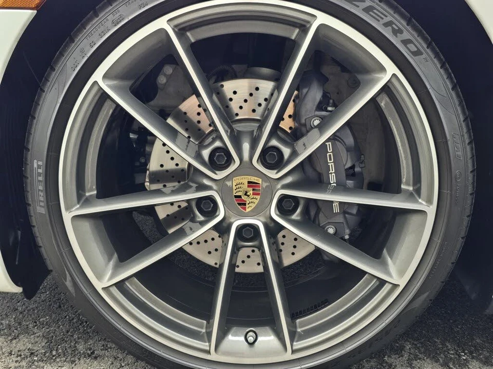2024 Porsche 992 Carrera - Image 17 of 27