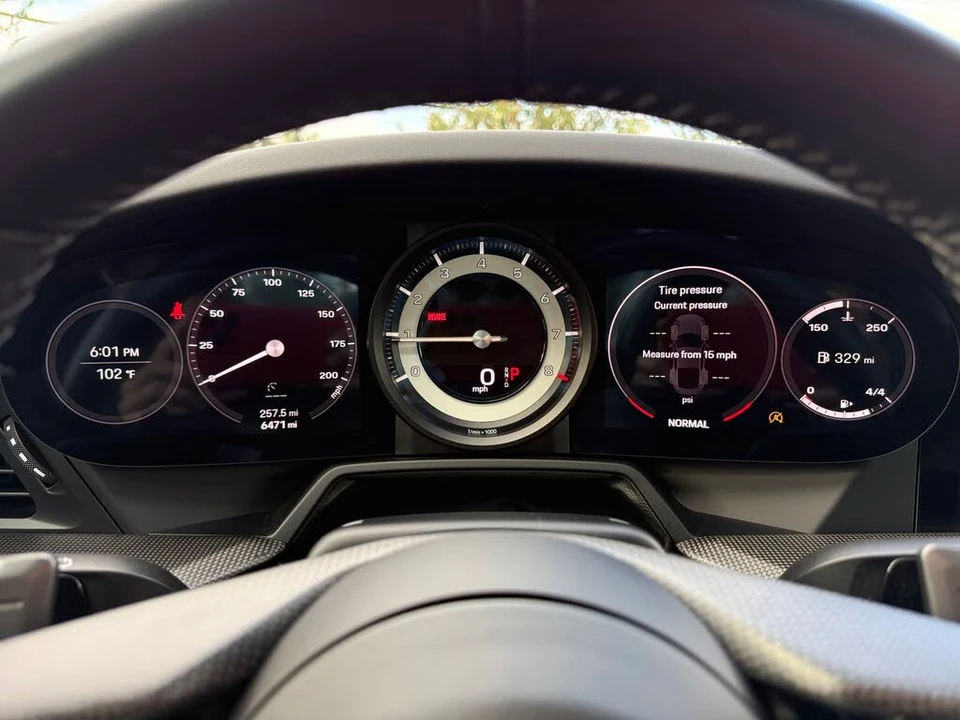 2024 Porsche 992 Carrera - Image 17 of 31
