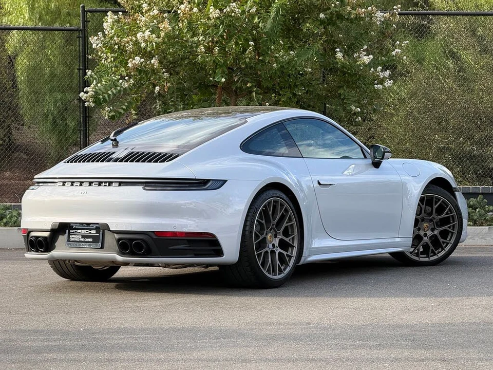 2024 Porsche 992 Carrera - Image 7 of 31