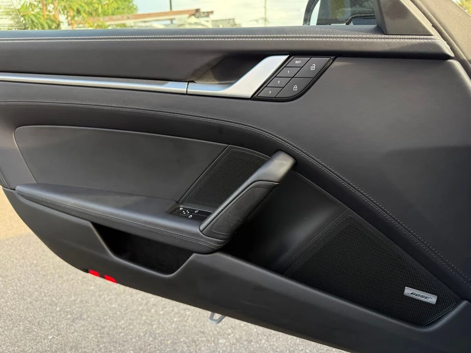 2024 Porsche 992 Carrera - Image 28 of 31