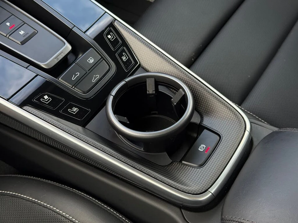 2024 Porsche 992 Carrera - Image 24 of 31