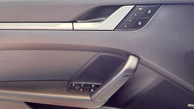 2024 Porsche 992 Carrera - Image 22 of 28