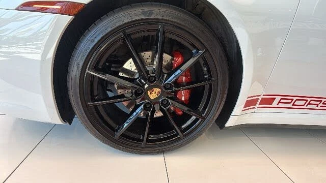 2024 Porsche 992 Carrera - Image 9 of 28