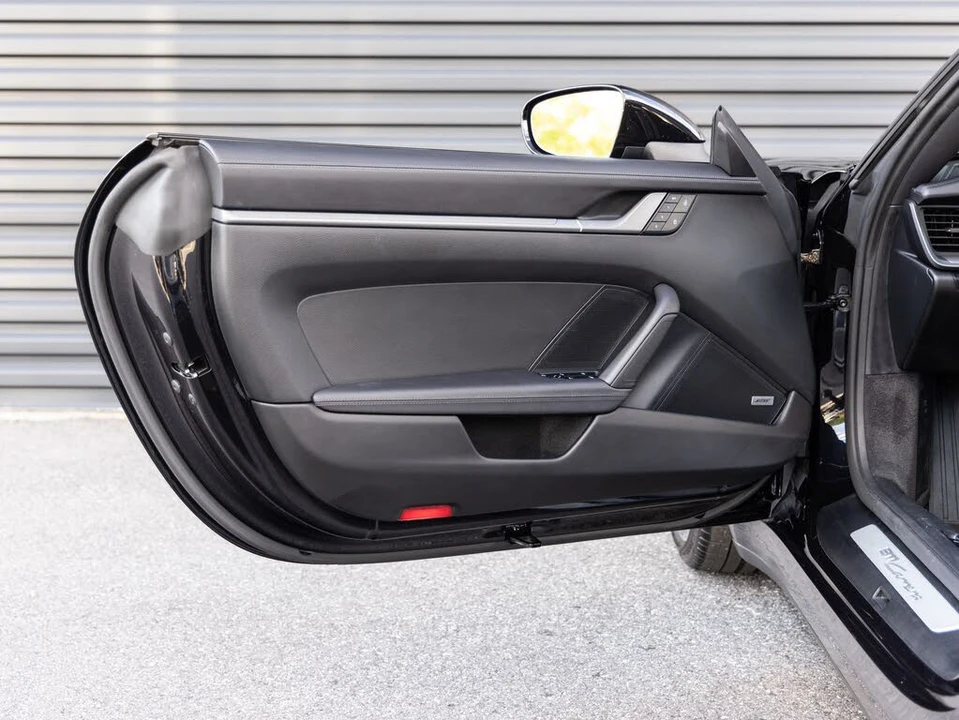 2024 Porsche 992 Carrera - Image 21 of 31