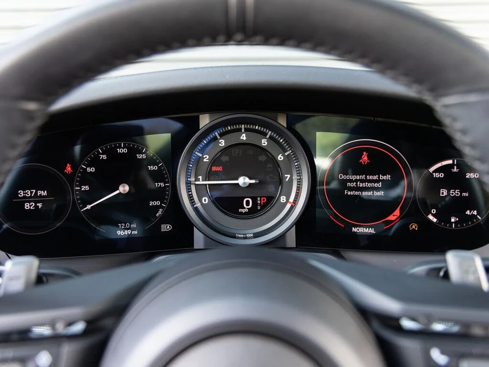 2024 Porsche 992 Carrera - Image 13 of 31