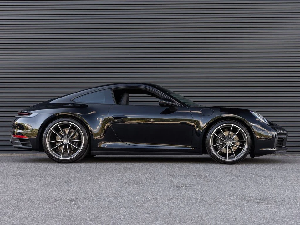 2024 Porsche 992 Carrera - Image 8 of 31