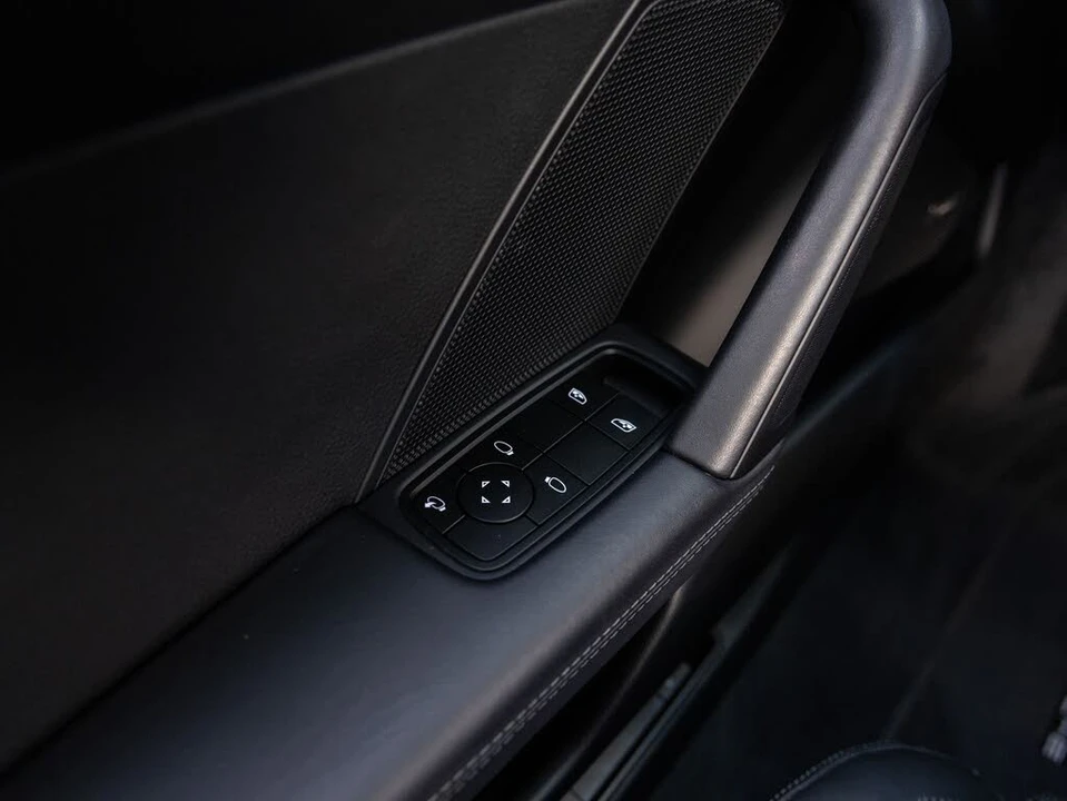 2024 Porsche 992 Carrera - Image 22 of 31