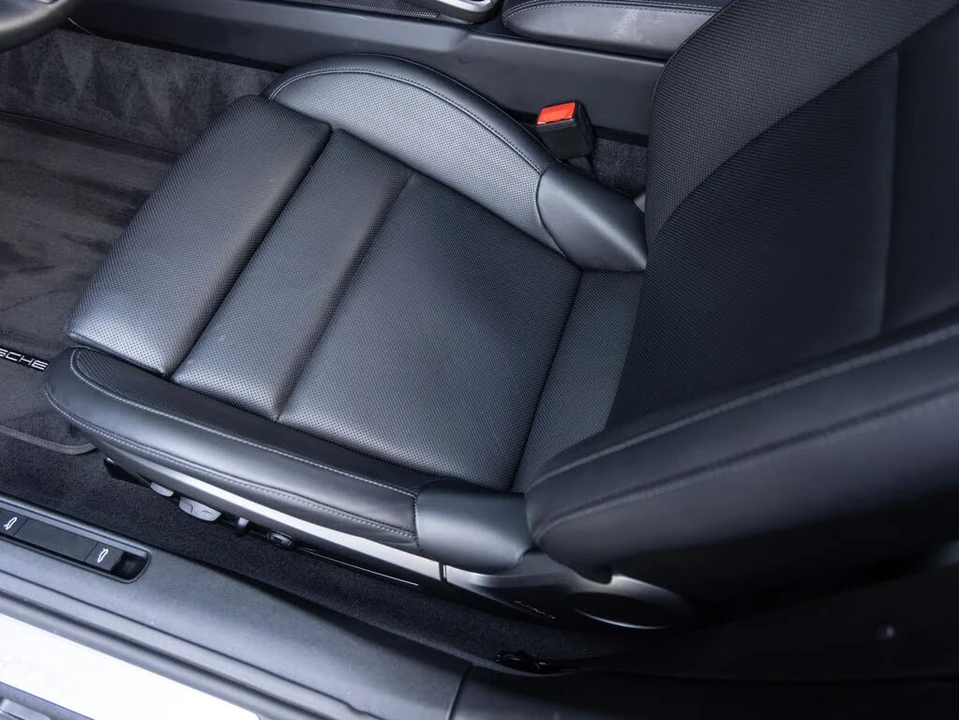 2024 Porsche 992 Carrera - Image 23 of 31