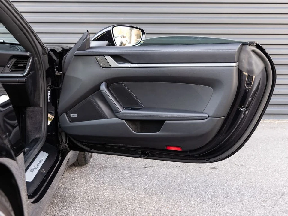 2024 Porsche 992 Carrera - Image 29 of 31