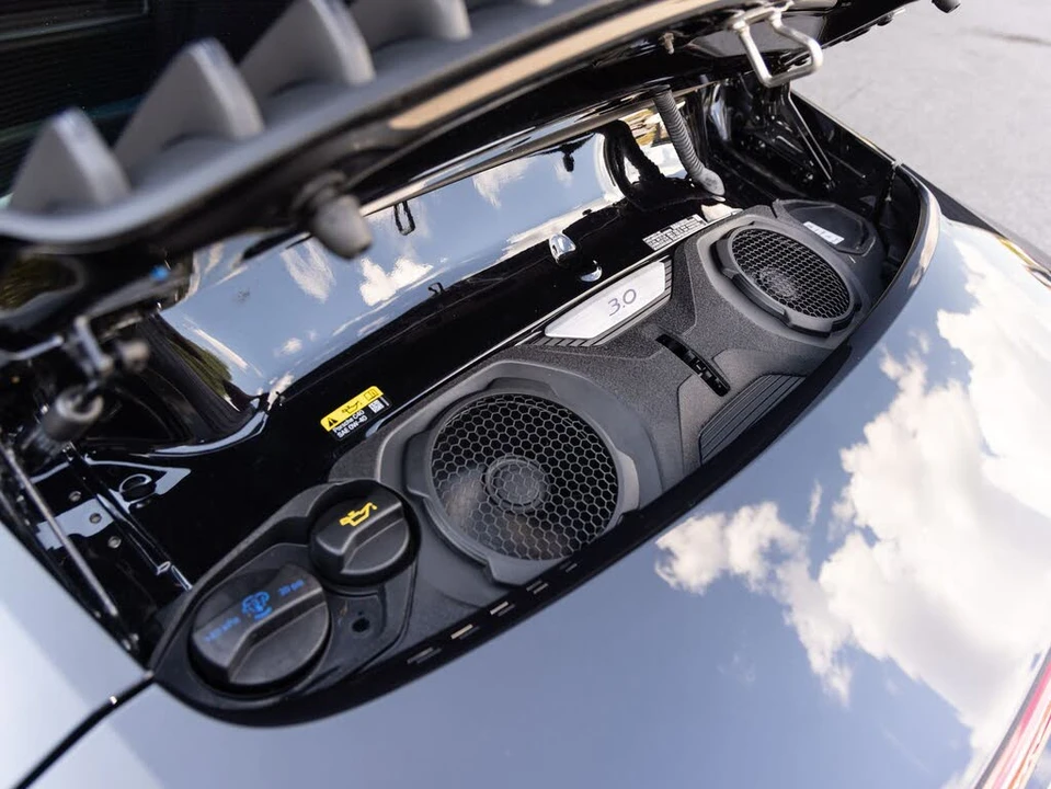 2024 Porsche 992 Carrera - Image 27 of 31