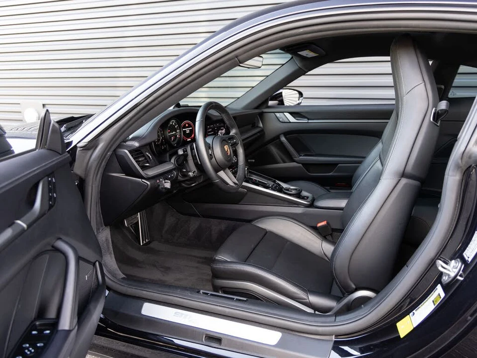 2024 Porsche 992 Carrera - Image 24 of 31