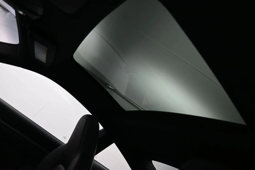 2024 Porsche 992 Carrera - Image 24 of 31