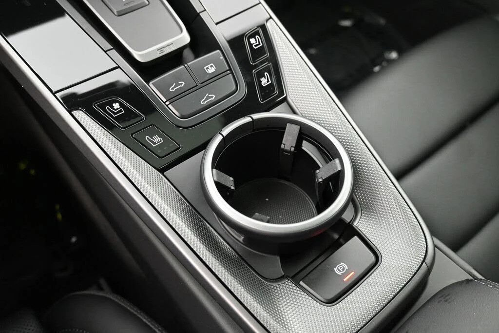 2024 Porsche 992 Carrera - Image 12 of 31