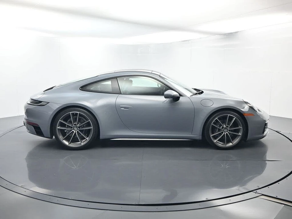 2024 Porsche 992 Carrera - Image 16 of 31